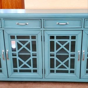Credenza cabinet